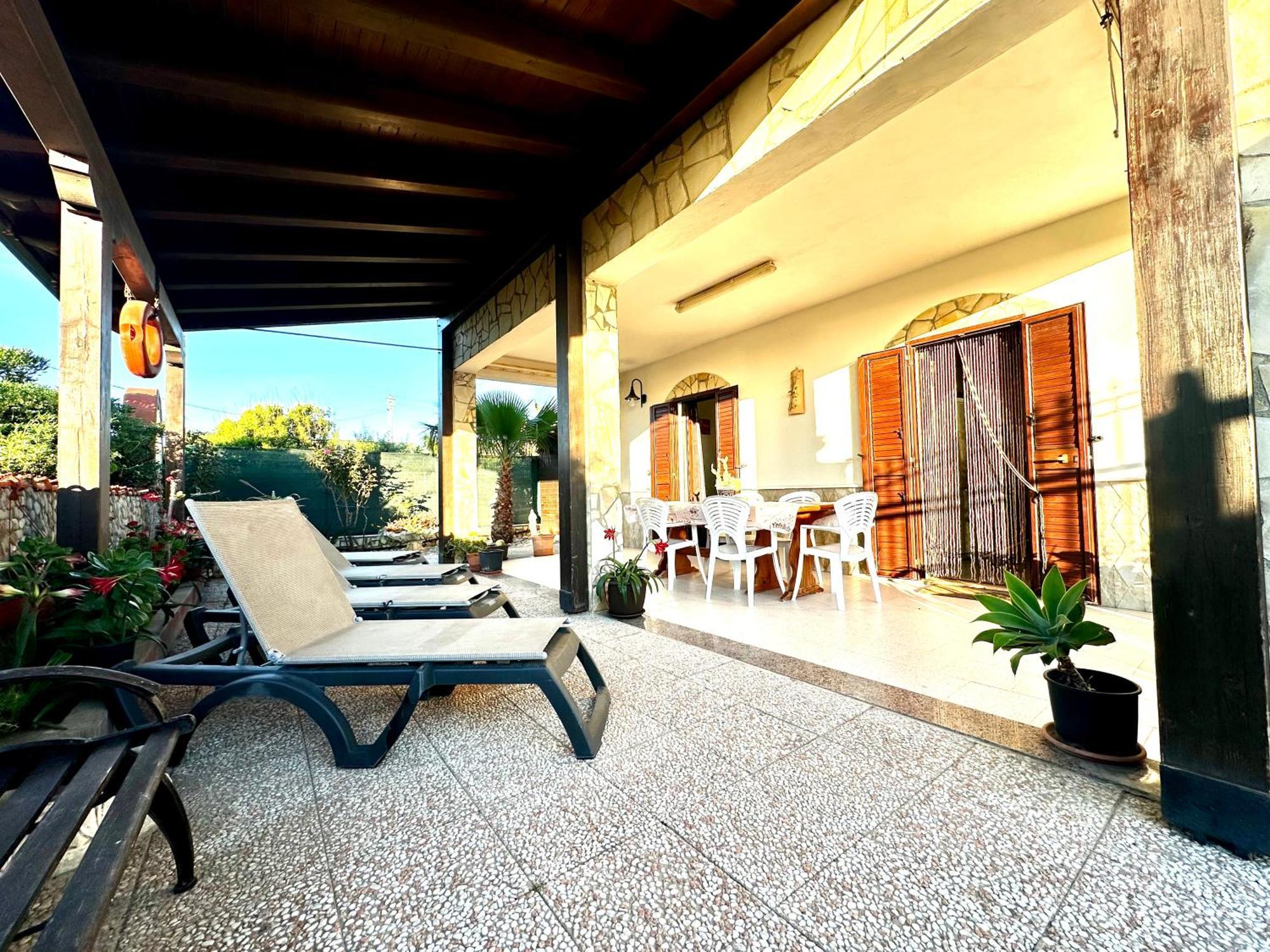 Casa Del Sole Apartman Campofelice di Roccella Kültér fotó