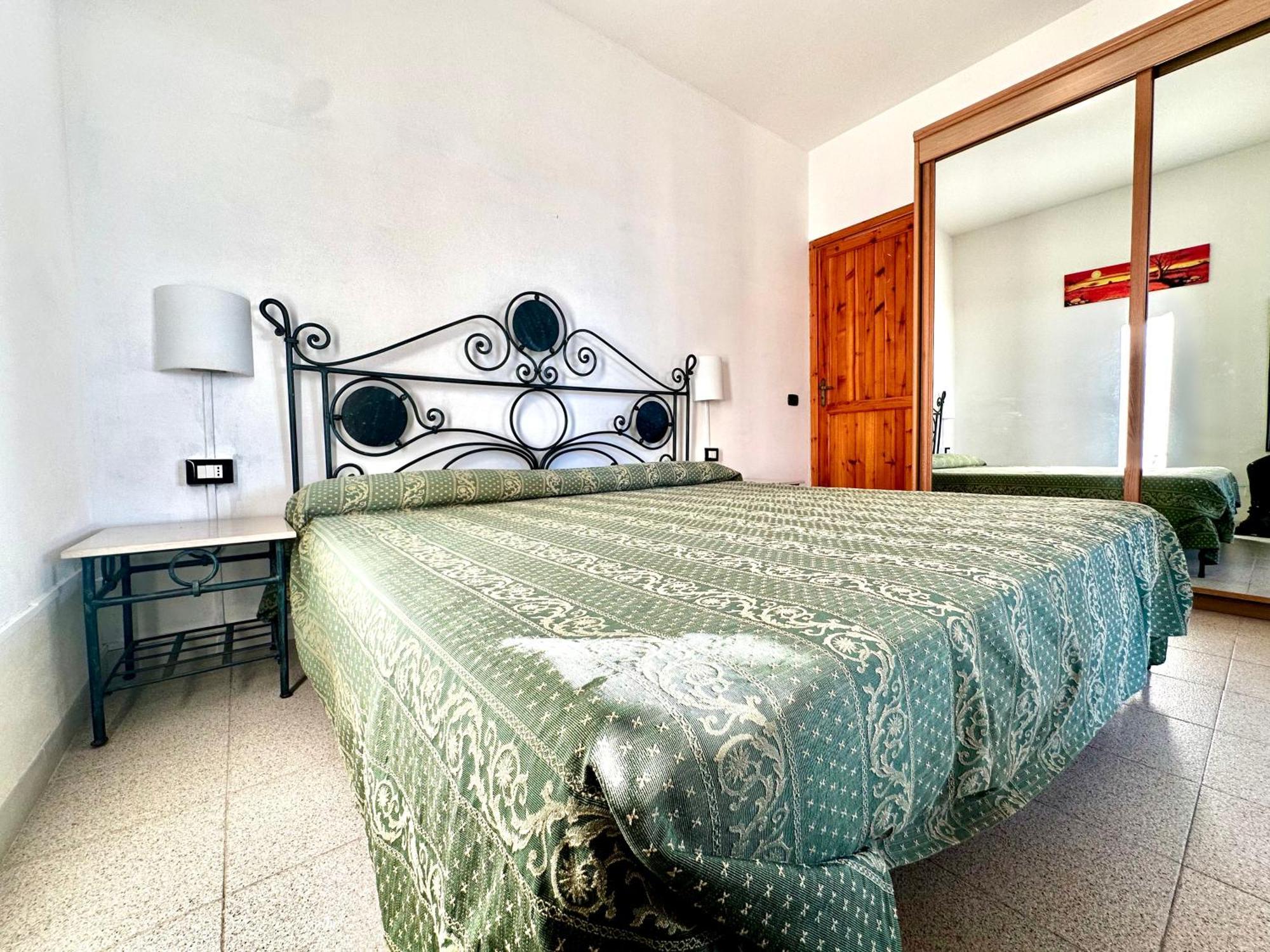 Casa Del Sole Apartman Campofelice di Roccella Kültér fotó